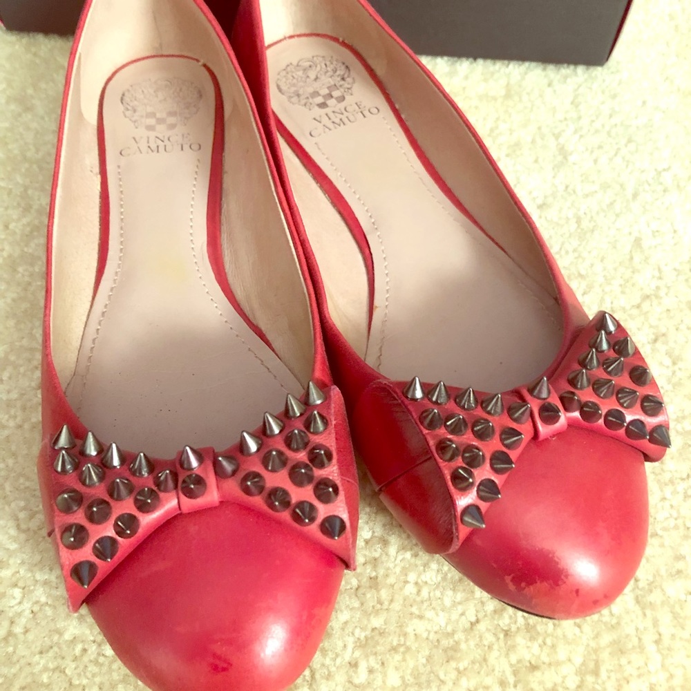 Vince Camuto red bow studded flats